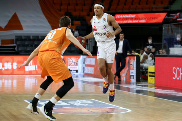 提前预判传 提前预判传